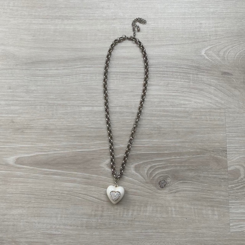 Beautiful vintage heart boutique necklace
